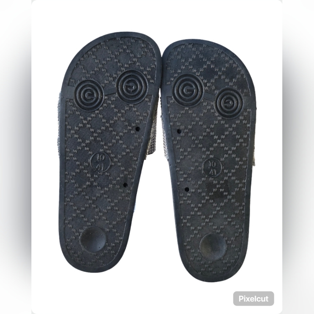 Via Rose Slides W/ Rhinestones Size: 9/10 - Picture 3 of 5